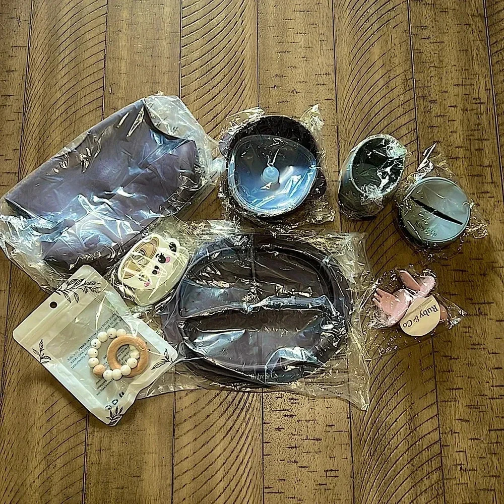 New Gift Set Baby Silicone Suction Plate, Pocket Bib, Suction Bowl, Cup + More